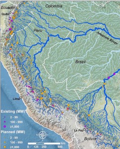 Figura 2. Barragens de vários tamanhos de existentes e planejadas na Amazônia Andina (fonte: [1]).
