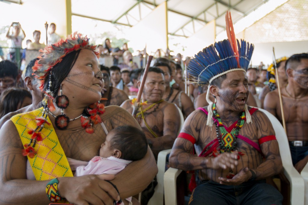 Maria Leusa e Arnaldo Kaba Munduruku (Foto: Ana Mendes/Amazônia Real)