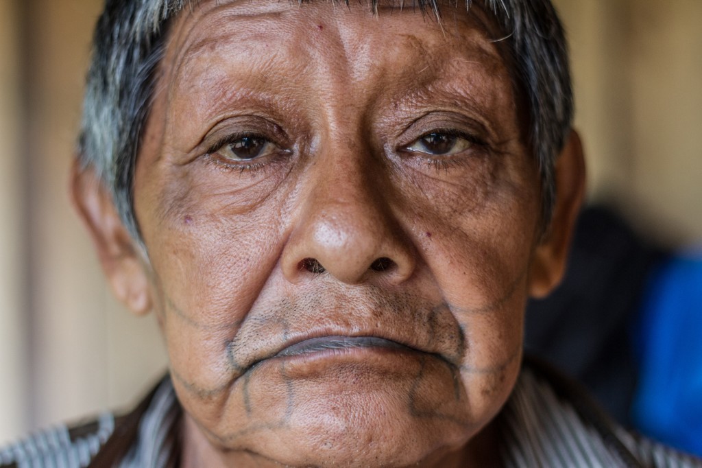 O avô, guerreiro Aruká. (Foto: Gabriel Uchida/Amazônia Real)