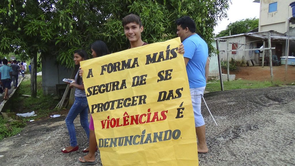 População de São Gabriel da Cachoeira foi para as ruas no dia 11/11, para manifestar insatisfação contra a impunidade. (Fotos: Ray Baniwa/Foirn)