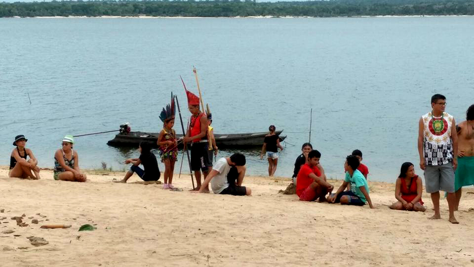 Povos Indígenas do Baixo Tapajós reunidos na aldeia Aningalzinho (Foto: CGI/Facebook)