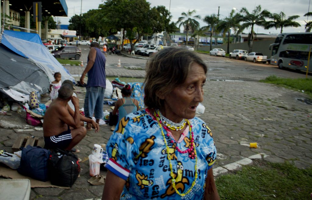 Mulher Warao, etnia indígena mais antiga do Delta do Orinoco, na Venezuela (Foto: Alberto César AraújoAmazônia Real) 