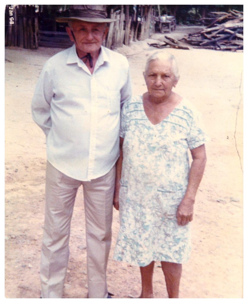  Os fundadores da fazenda São Francisco do Anzol, Cleodon Pereira de Melo e Maria Alzira Melo (Arquivo pessoal Ana Melo) 