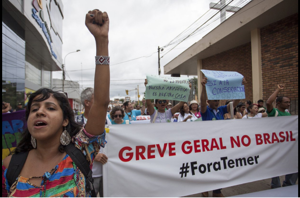 Brasileiros protestaram contra o governo Temer (Foto: Fospa Peru)