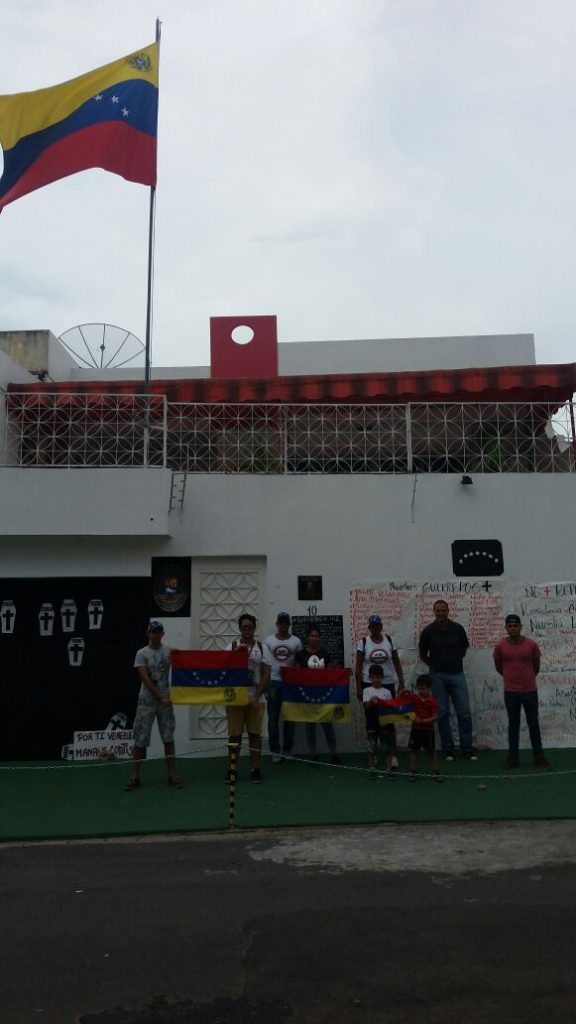 Protesto contra o governo Maduro e violência na Venezuela (Foto: Síntia Maciel/Amazônia Real)