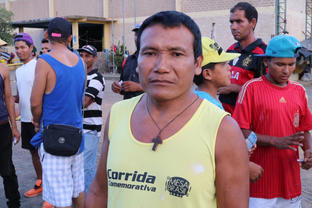  Jorge Zapata, da etnia Warao, lamenta a falta de trabalho para os indígenas (Foto: Vandré Fonseca/Amazônia Real) 