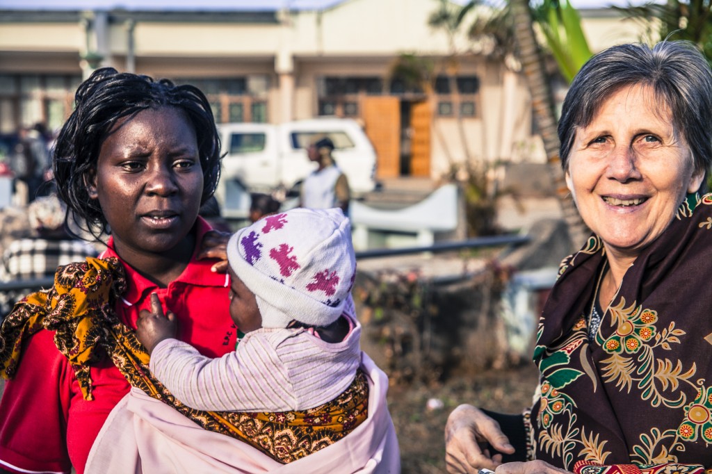 A missionária Giustina Zanato trabalha em Moçambique, na África. (Arquivo Pessoal)