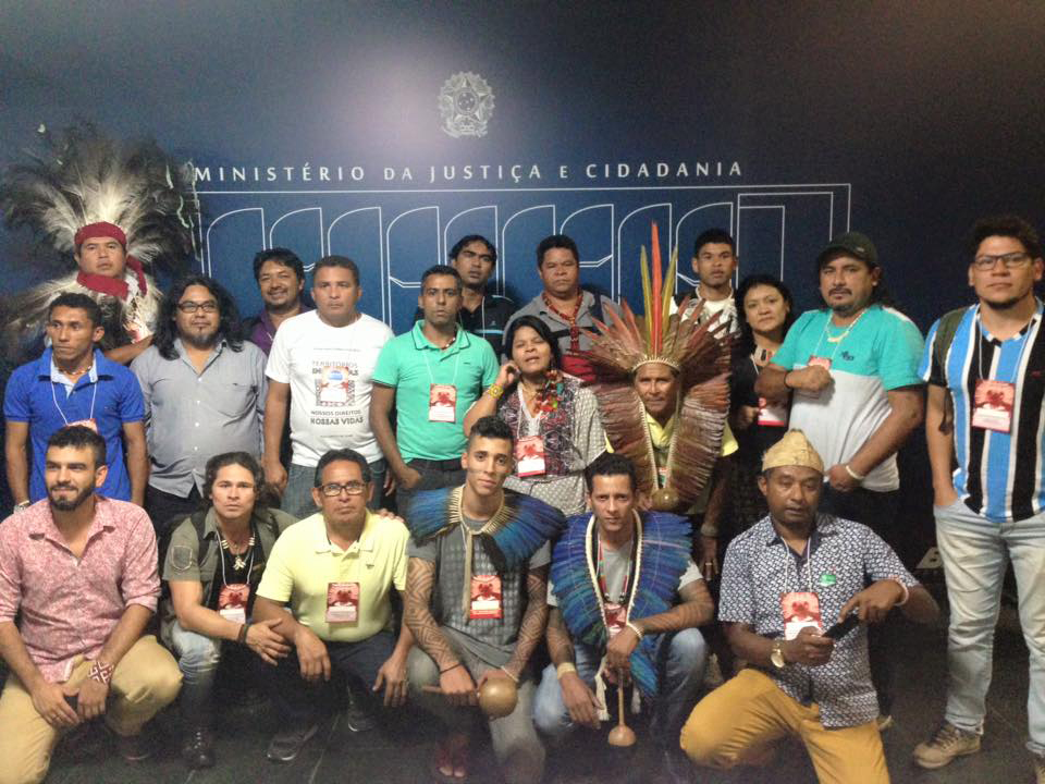 Conselheiros indígenas do CNPI em protesto nas redes sociais (Foto:Reprodução/Facebook/Daiara Tukano)