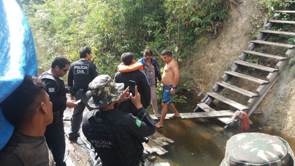 Operação da força policial no rio Marmelos em busca do paradeiro de Aldelena dos Santos (Foto: 4°.BPM/Humaitá)