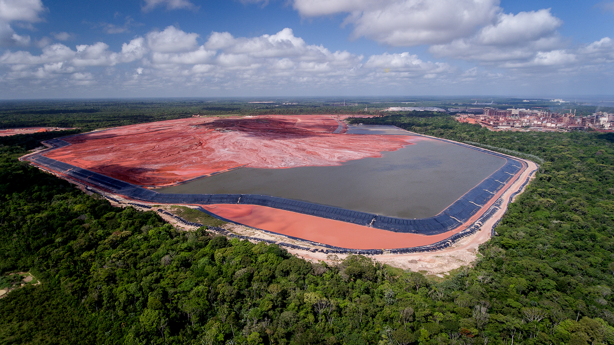 Hydro ameaça fechar a produção de bauxita em resposta ao embargo judicial em Barcarena
