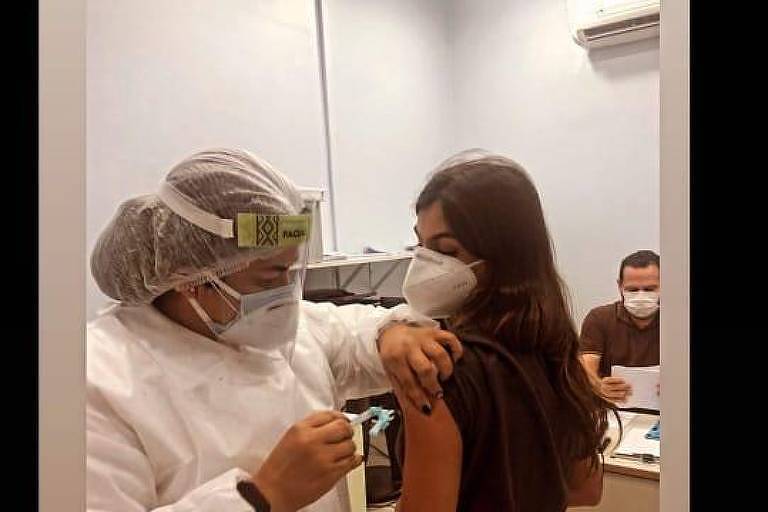 Vacinação VIP: médicas recém-formadas furam a fila em Manaus