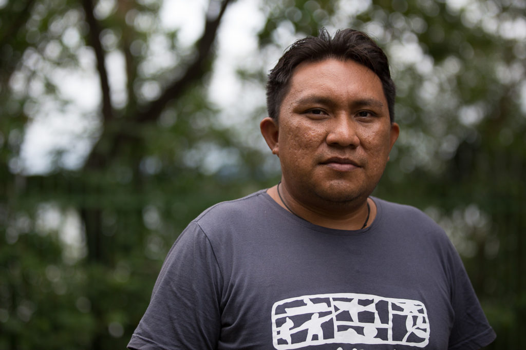 Dario Kopenawa Yanomami na sede da Hutukara em Boa Vista (RR)  (Foto: Bruno Kelly/Amazônia Real)