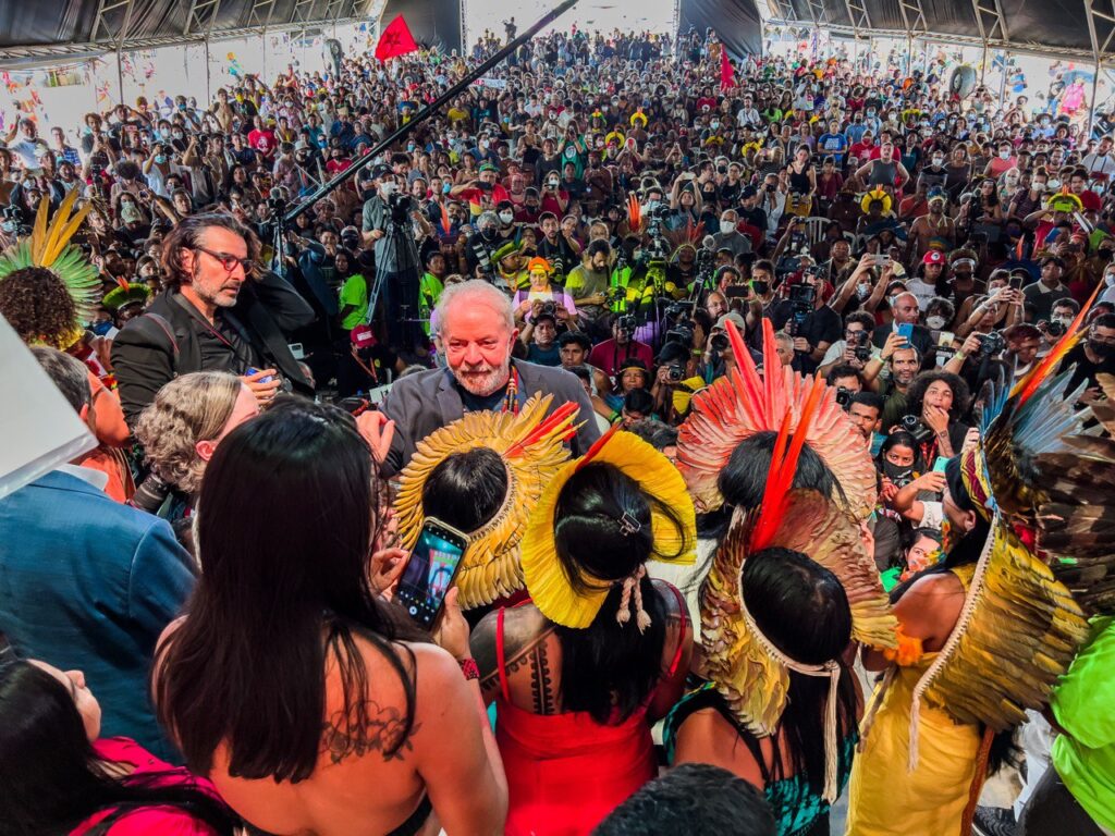 Lula promete criar Ministério Indígena - Amazônia Real