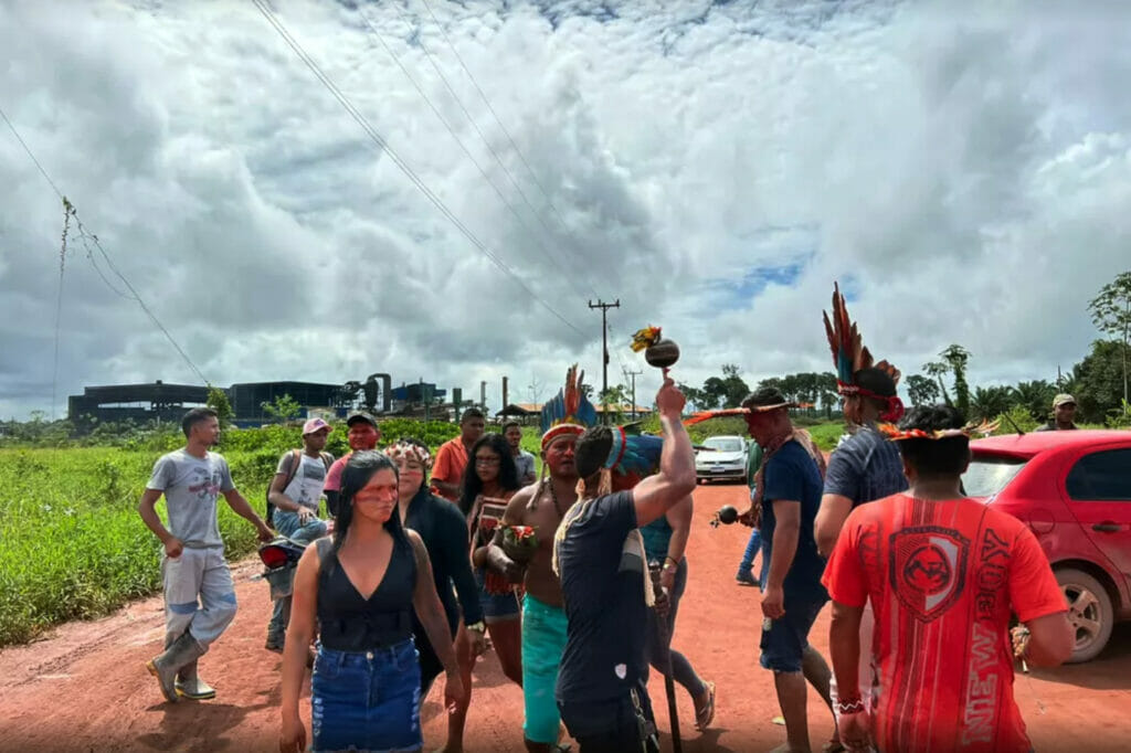 Em 2022, os indígenas protestaram em frente à BBF (Foto: reprodução redes sociais).