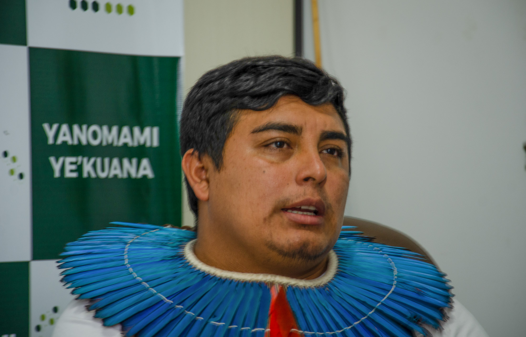 Júnior Hekurari, que denunciou morte de menina Yanomami, sofre ameaças de garimpeiros