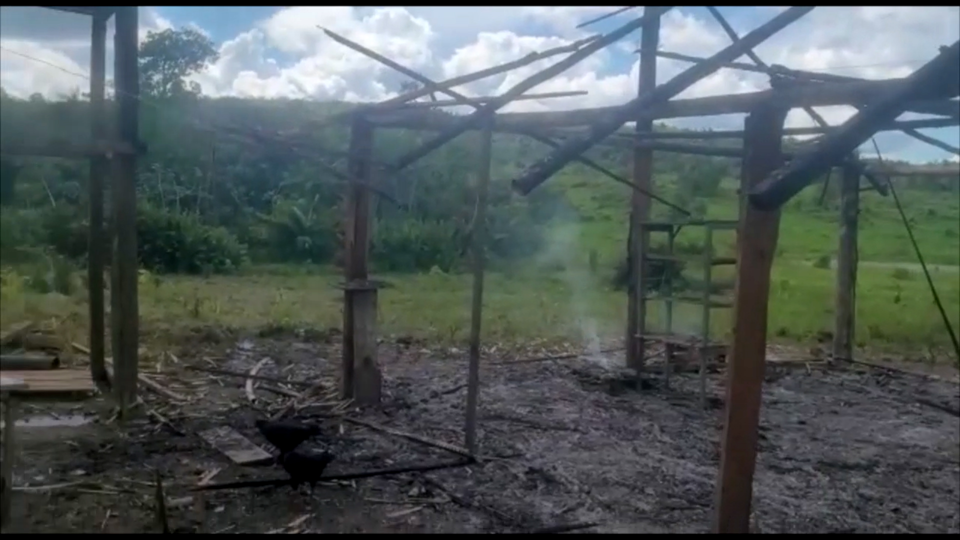 Pistoleiros invadem e incendeiam casas em Anapu, no Pará