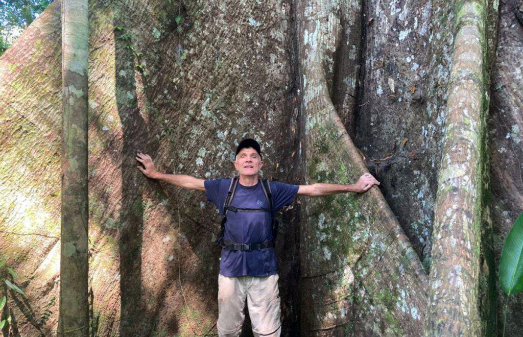 Dom Phillips em uma das viagens à Amazônia (Foto: Acervo pessoal da família)