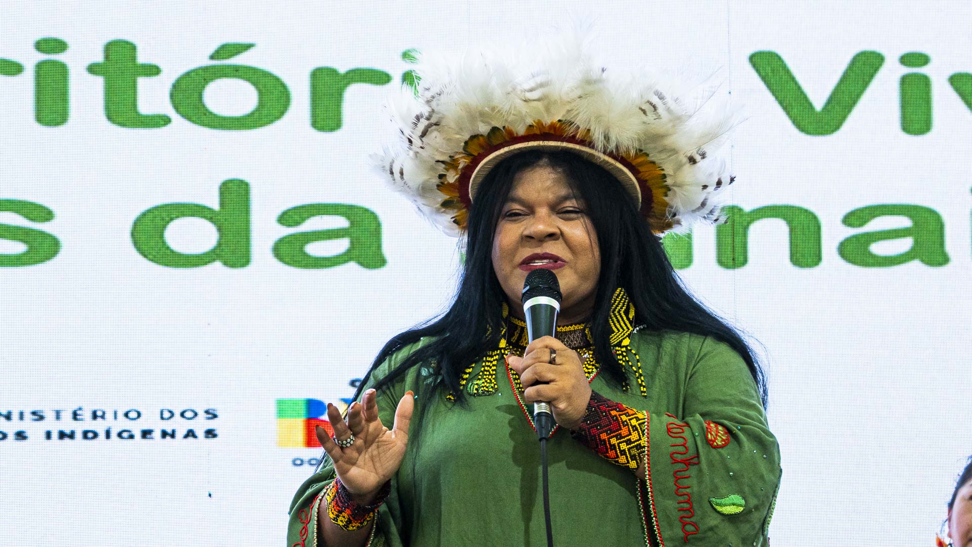 Ministra dos Povos Indígenas, Sonia Guajajara, na tarde de 18 de novembro, na Zona Verde da COP30 (Foto: Juliana Pesqueira/Amazônia Real/2025).