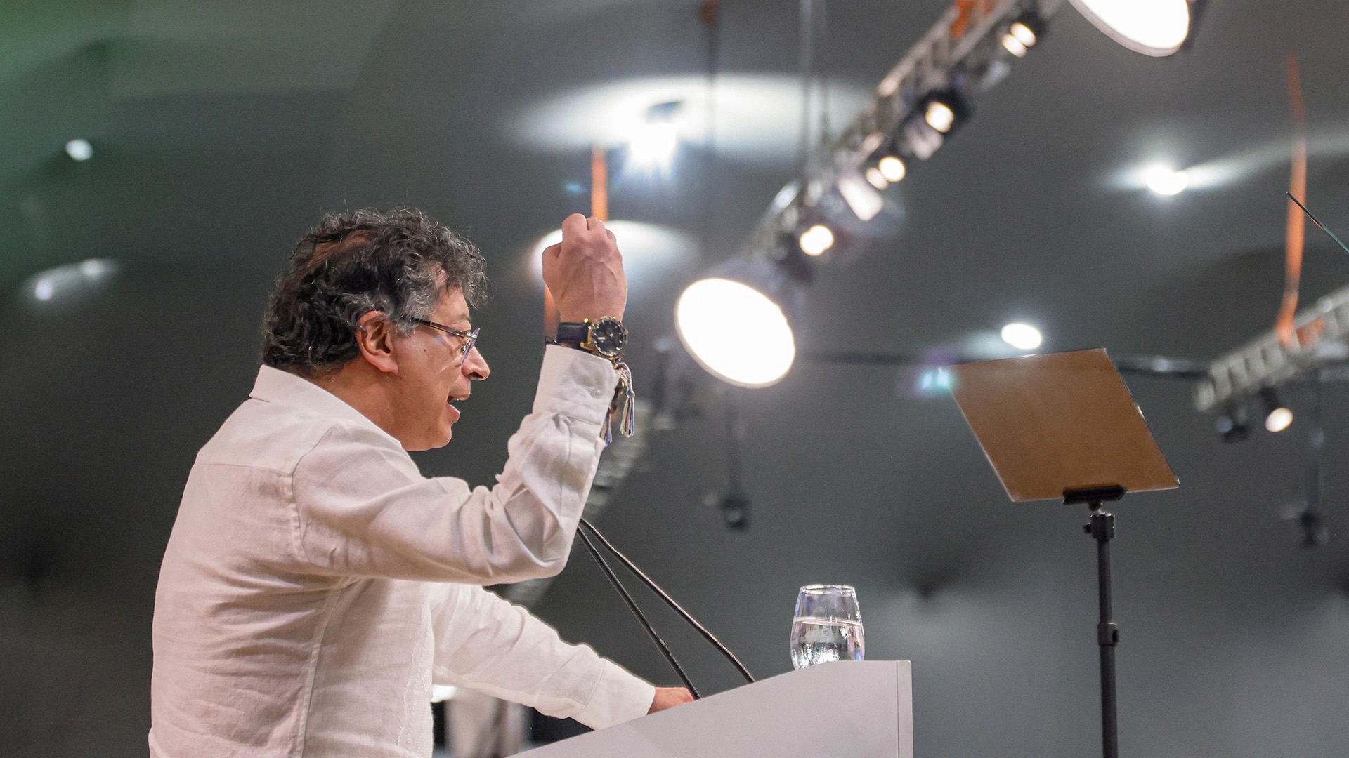 O presidente da Colômbia, Gustavo Petro na abertura da plenária geral da Cúpula dos Líderes, em Belém (Foto: Joel González/ Presidência da Colômbia).