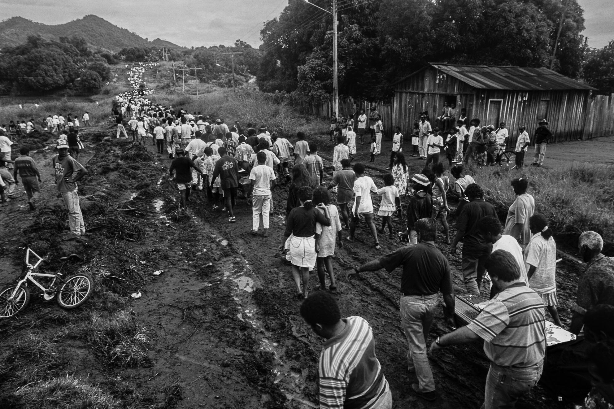 Estas fotografias fazem parte do Acervo João Roberto Ripper, um projeto associado ao ICICT/Fiocruz. Termos de uso das fotografias: Essa fotografia só poderá ser usada para fins jornalísticos, informativos, educativos, artísticos e em campanhas humanitárias. Essa imagem está resguardada por direitos autorais e jamais poderá ser usada para finalidades que atentem contra a honra, a dignidade ou de qualquer forma de ofensa à imagem do fotografado e de sua comunidade.