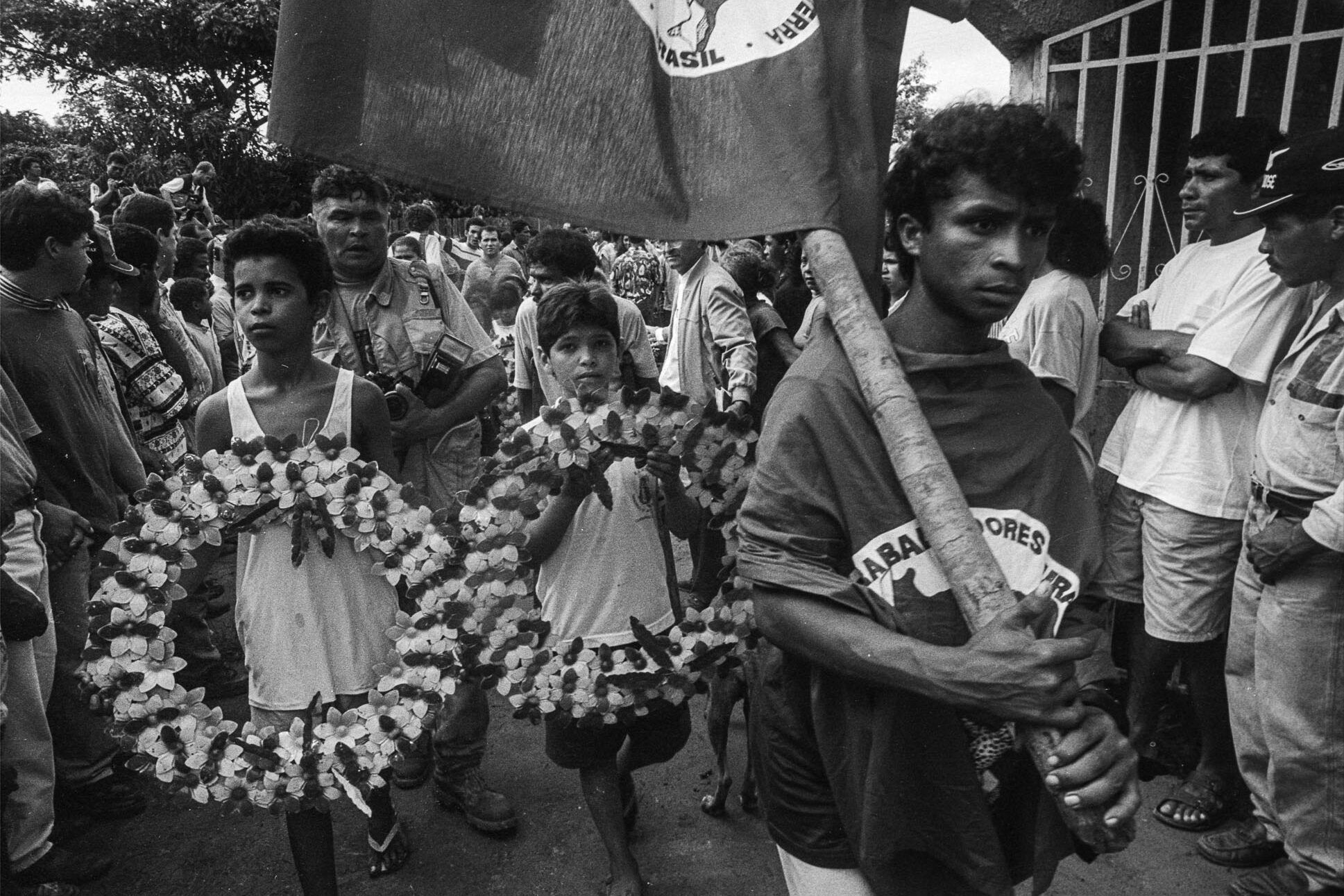 Estas fotografias fazem parte do Acervo João Roberto Ripper, um projeto associado ao ICICT/Fiocruz. Termos de uso das fotografias: Essa fotografia só poderá ser usada para fins jornalísticos, informativos, educativos, artísticos e em campanhas humanitárias. Essa imagem está resguardada por direitos autorais e jamais poderá ser usada para finalidades que atentem contra a honra, a dignidade ou de qualquer forma de ofensa à imagem do fotografado e de sua comunidade.