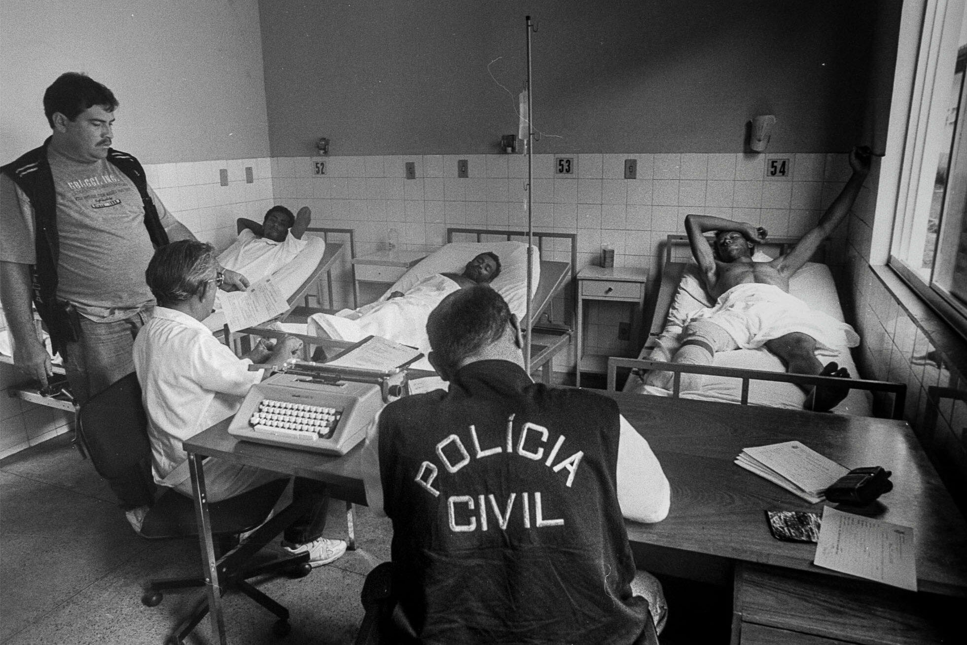 Estas fotografias fazem parte do Acervo João Roberto Ripper, um projeto associado ao ICICT/Fiocruz. Termos de uso das fotografias: Essa fotografia só poderá ser usada para fins jornalísticos, informativos, educativos, artísticos e em campanhas humanitárias. Essa imagem está resguardada por direitos autorais e jamais poderá ser usada para finalidades que atentem contra a honra, a dignidade ou de qualquer forma de ofensa à imagem do fotografado e de sua comunidade.